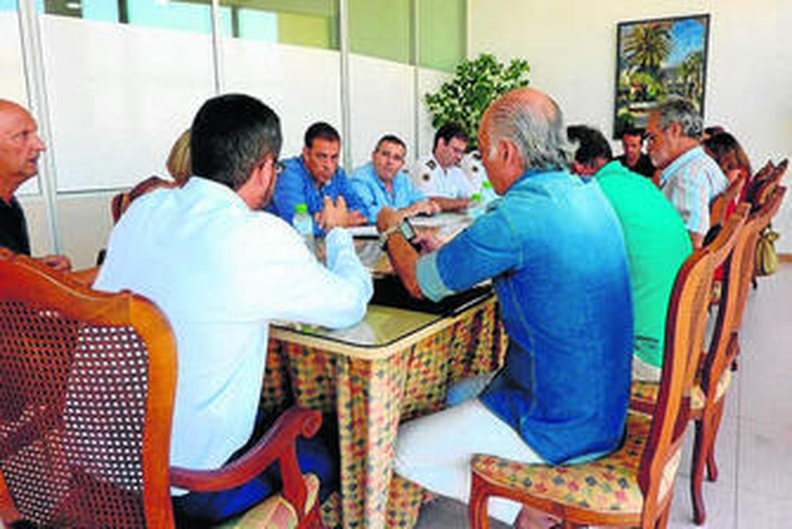 Un instante de la reunión que tuvo lugar ayer.