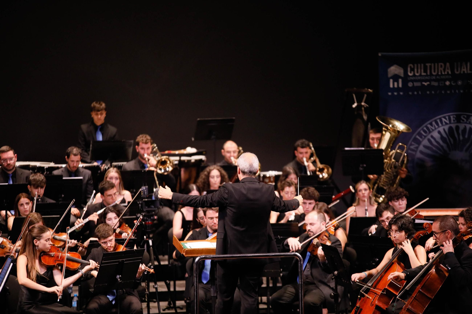 El concierto de la Orquesta de la UAL en el Auditorio Maestro Padilla, en imágenes