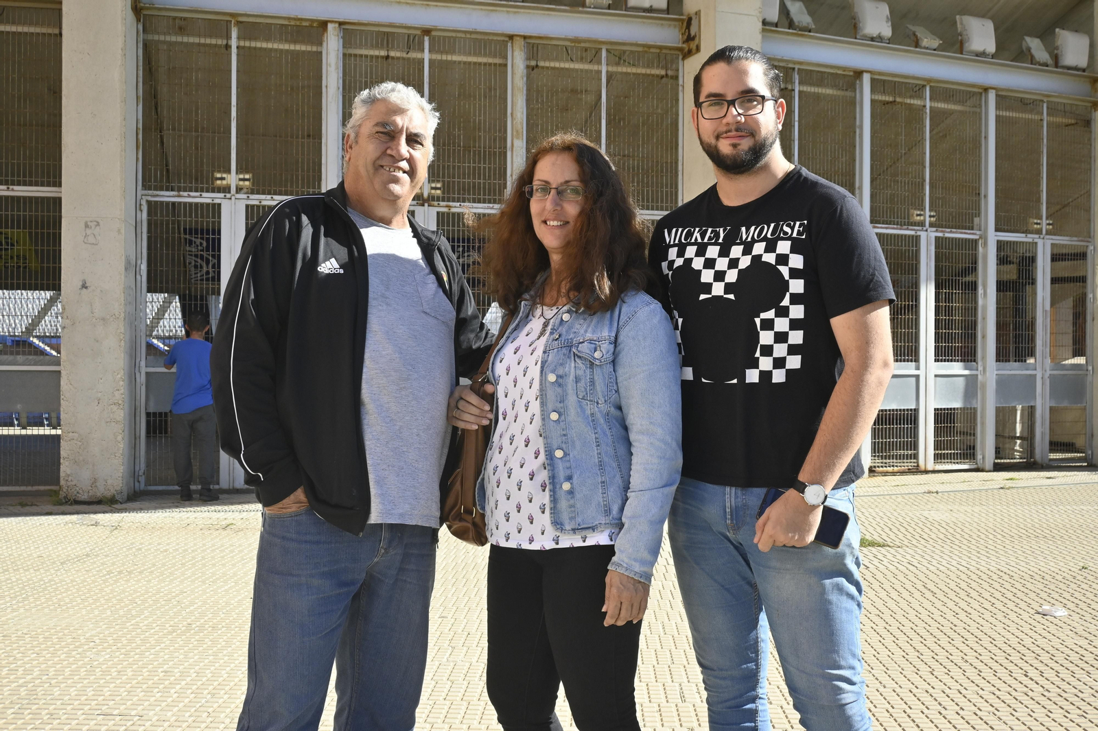 Ambiente en la venta de entradas, para el partido de Copa del Rey en el Colombino