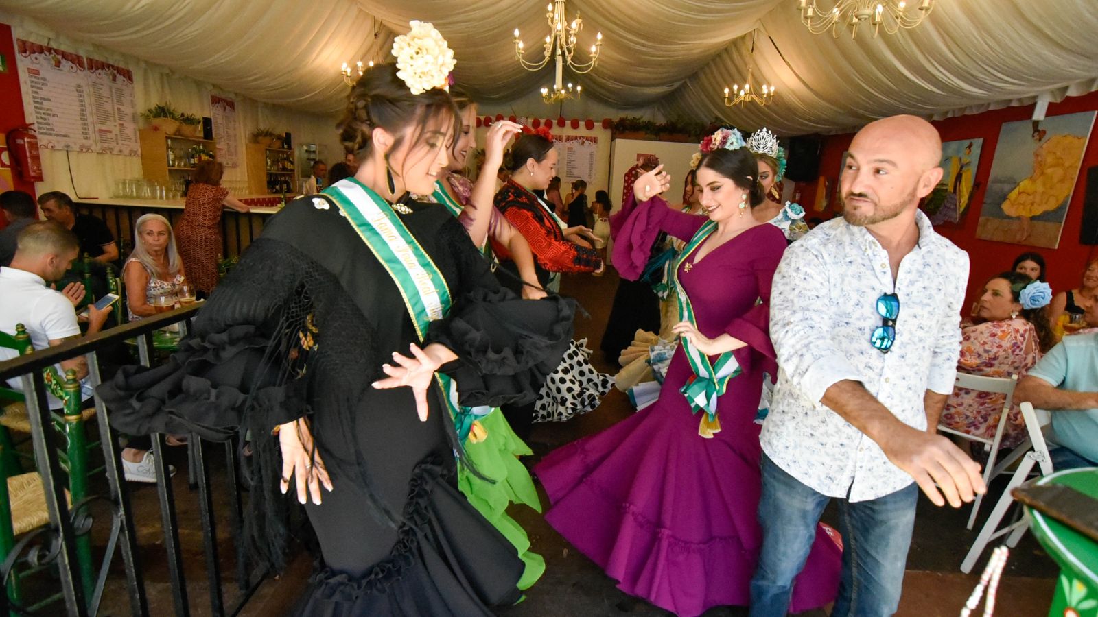 Fotos del miercoles en la Feria Real de Algeciras Dia de la Mujer