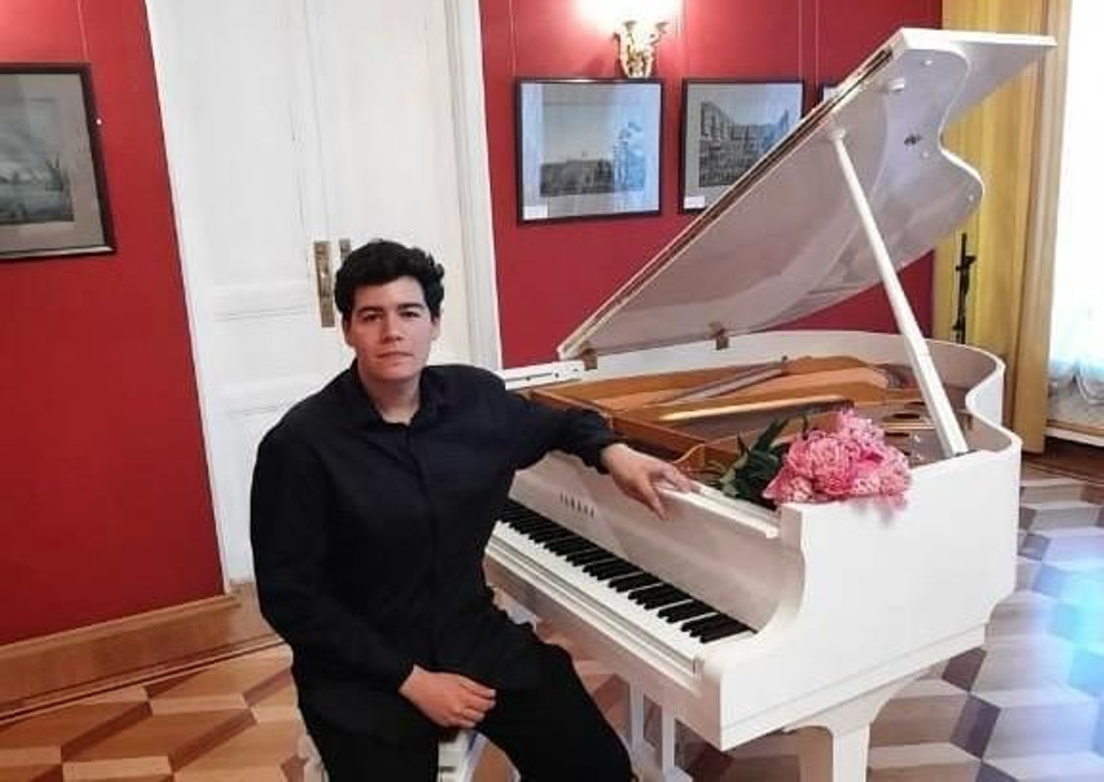 El pianista Julio Godoy Márquez.