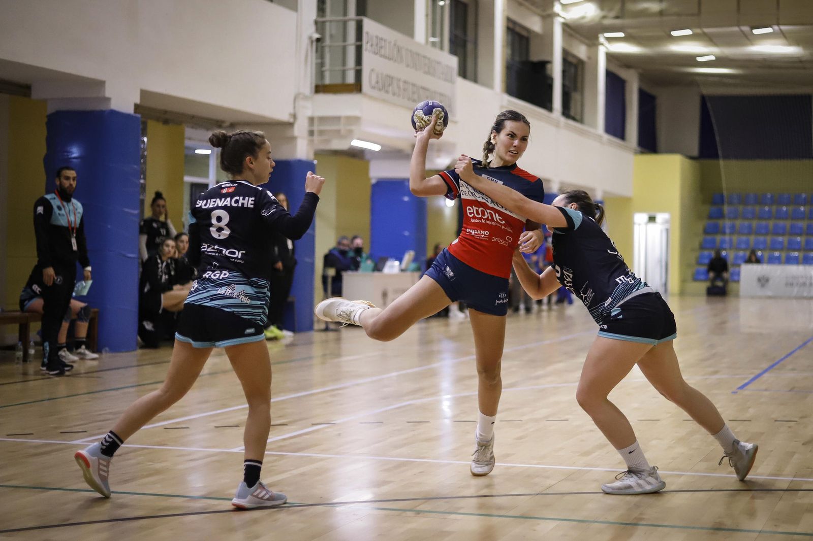 Sigue la búsqueda del primer triunfo.