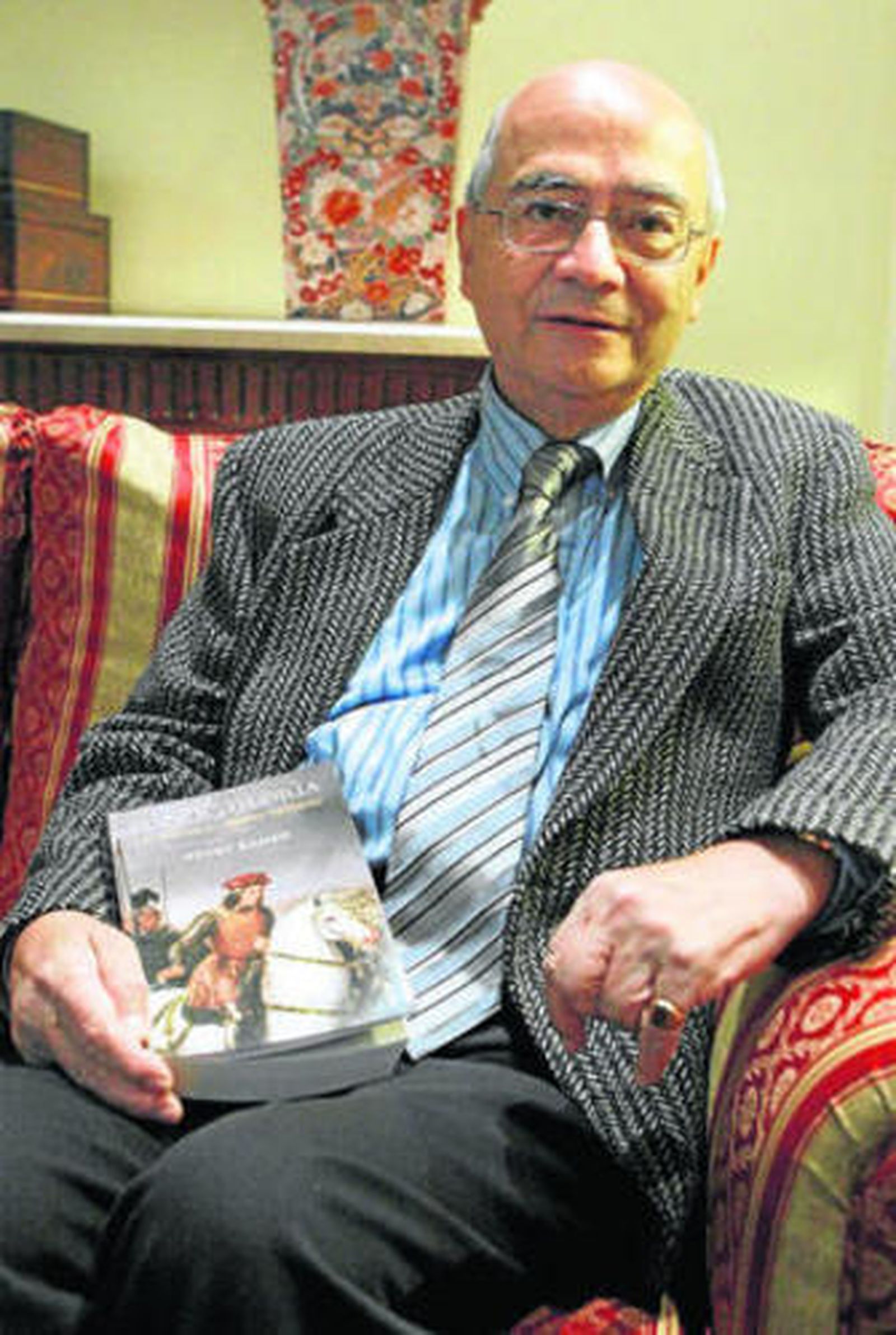 Henry Kamen, con su nuevo libro.