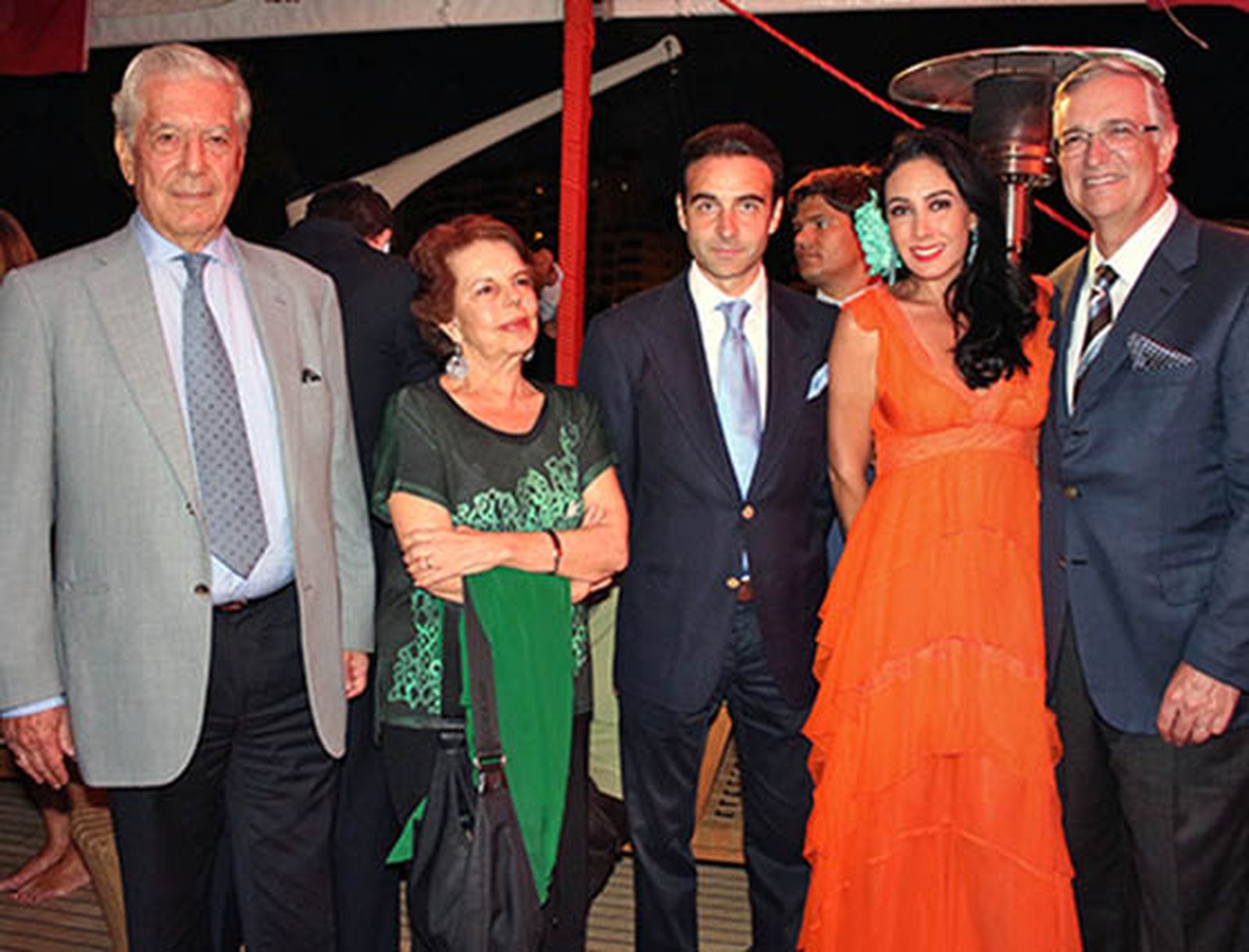 El yate 'Azteca' lleva la Feria al río