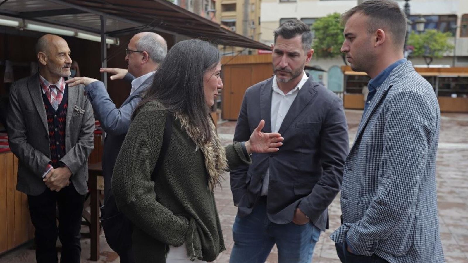 Rocío Arrabal, Fran Fernández y Daniel Moreno, este viernes, en la Feria del Libro de Algeciras.