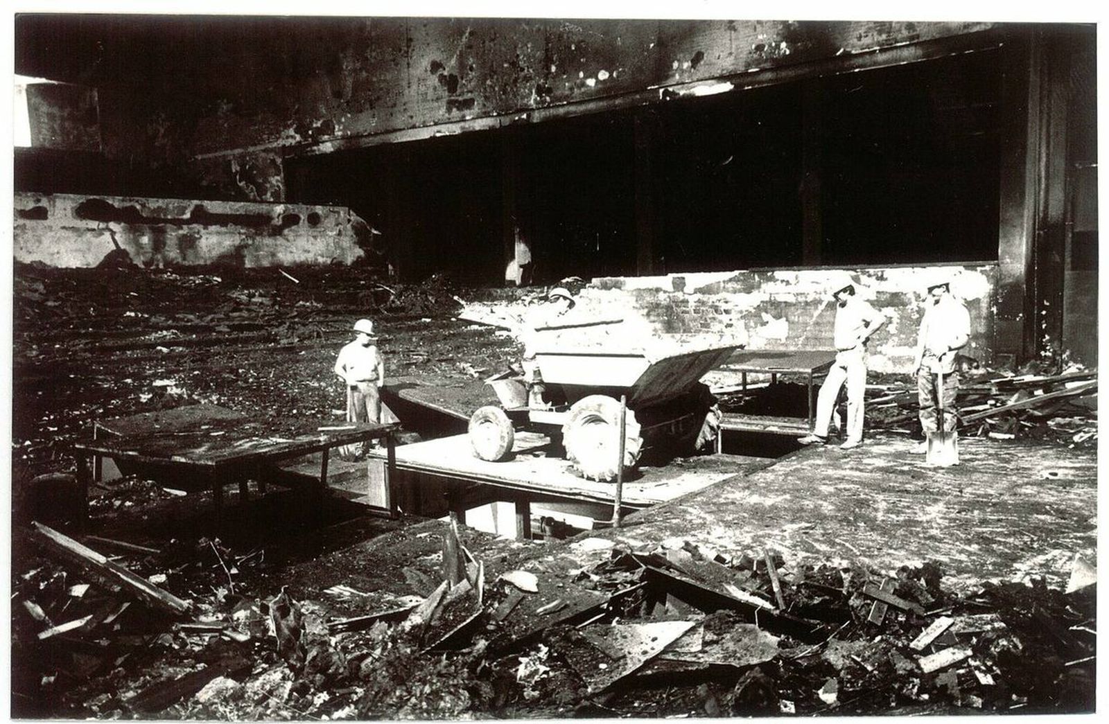 El Auditorio Manuel de Falla no se salvó, toda la estructura del edificio quedó dañada