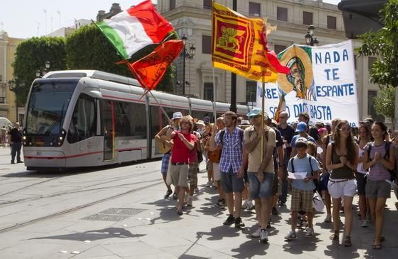 Foto: Leonardo Wen / J. L. Pino / Javier Liz? Manuel H. de Le? Gustavo cuevas / Miguel ngel Molina / Bernardo Rodr?ez