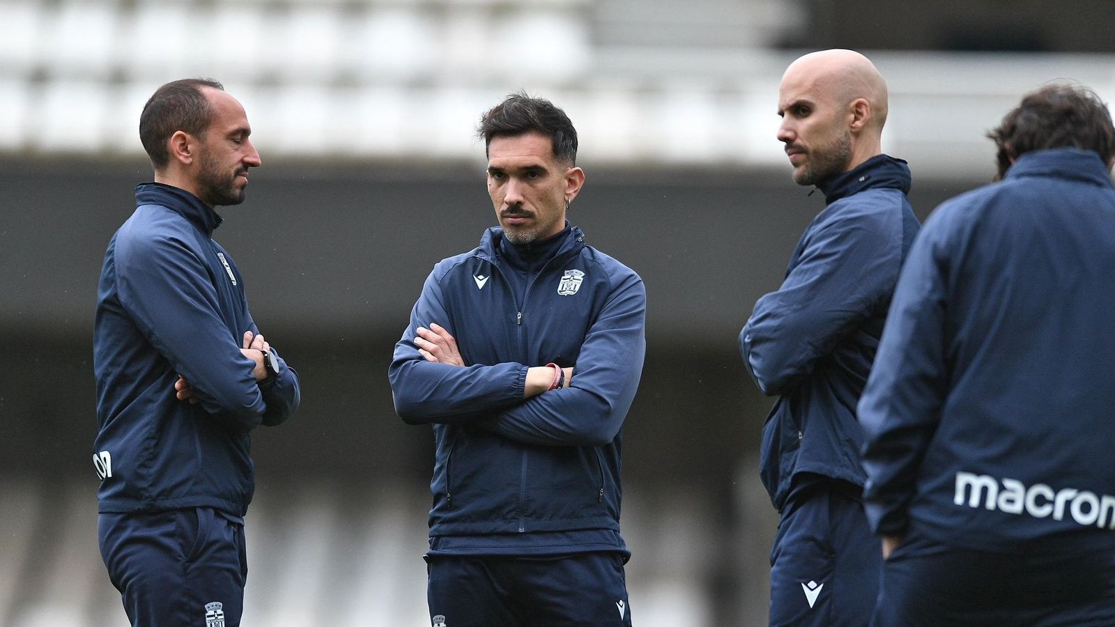Raúl Guillén, en su primer entrenamiento al frente del Cartagena.