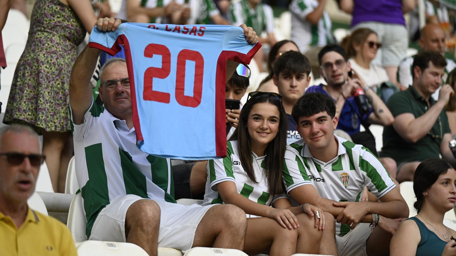 Las mejores fotos del ambiente en El Arcángel para el Córdoba CF - Albacete