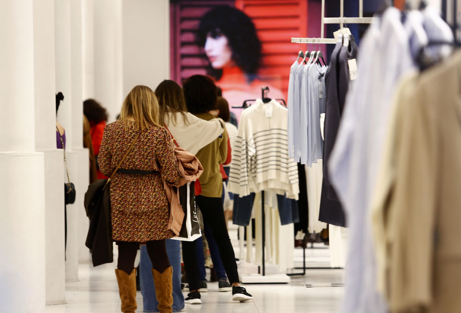 Las fotos de Málaga capital en la reapertura de bares y comercio no esencial