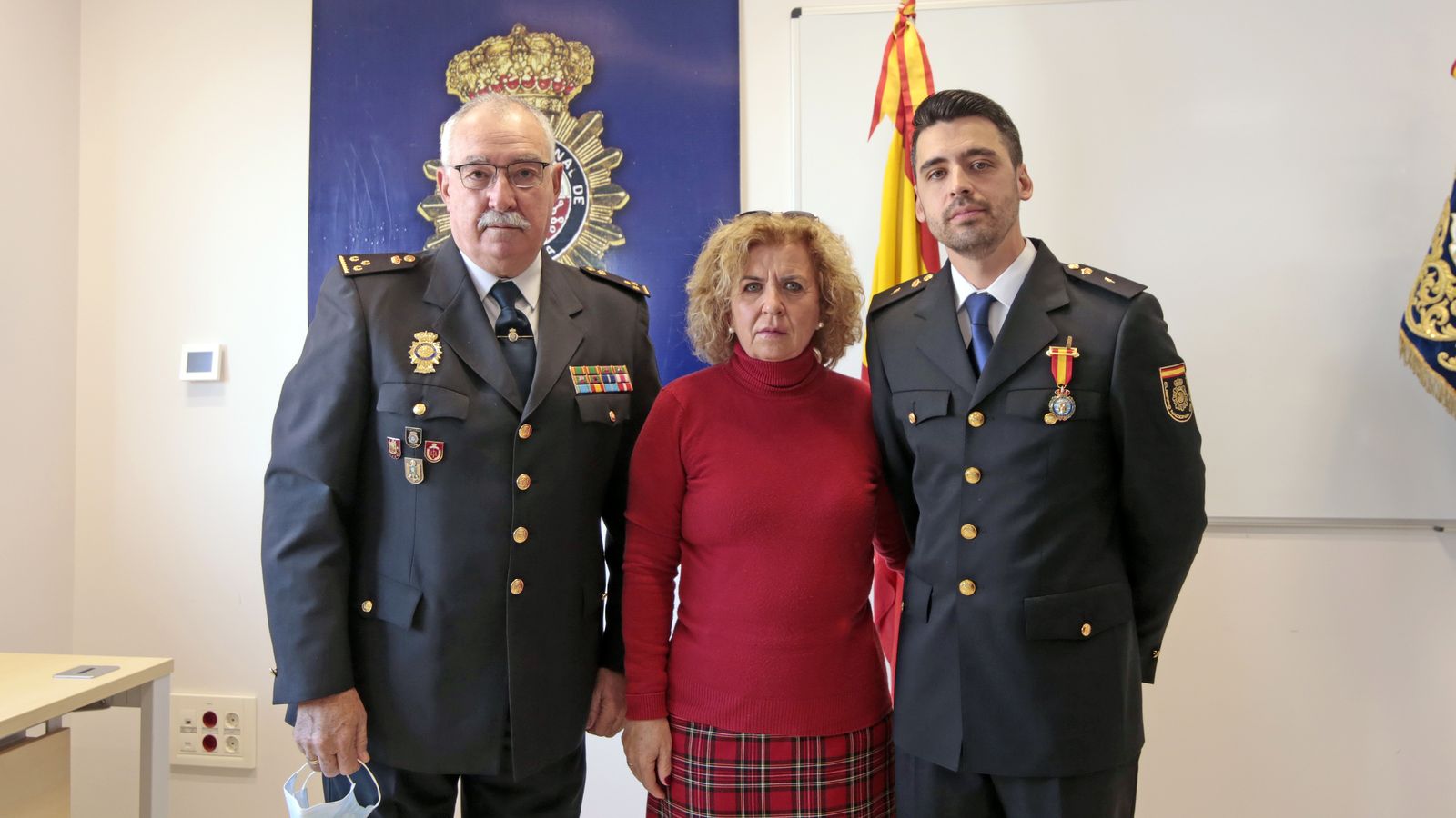 Medallas de Santo Angel en la comisaria de Jerez
