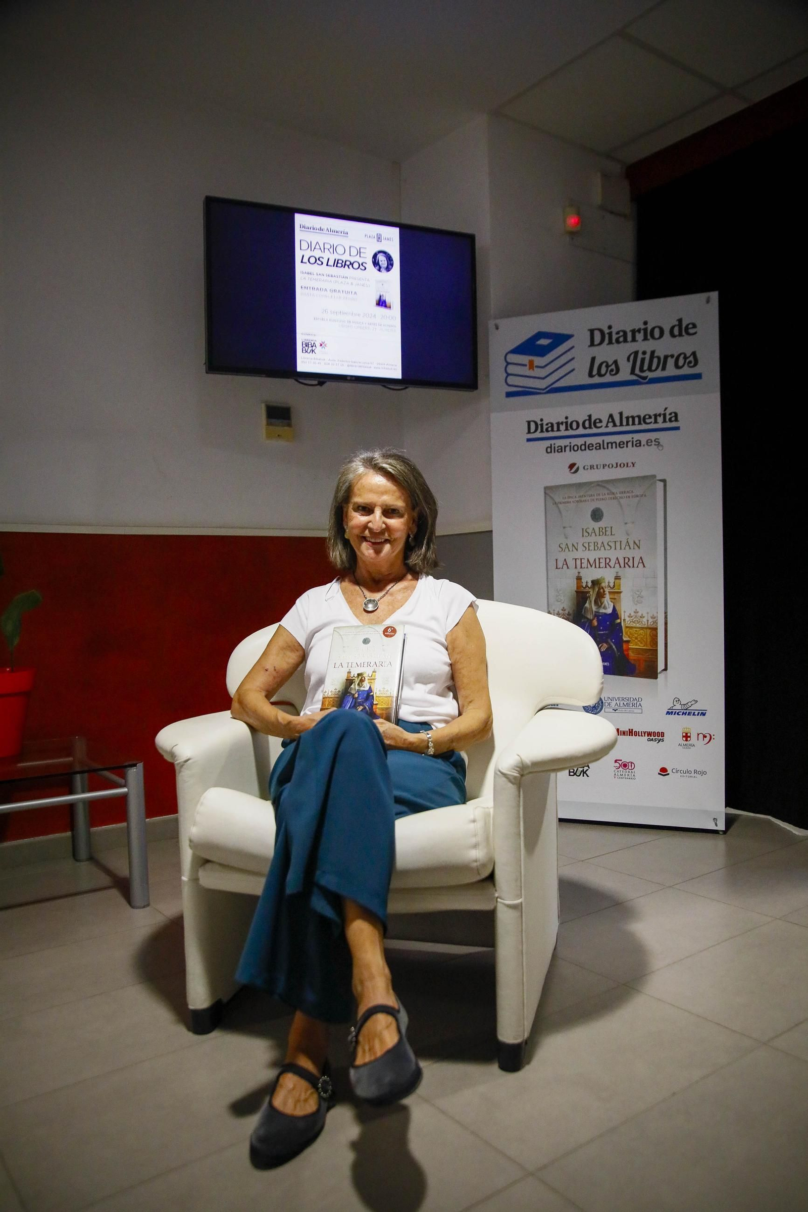 Las imágenes del diario de los libros con Isabel San Sebastián