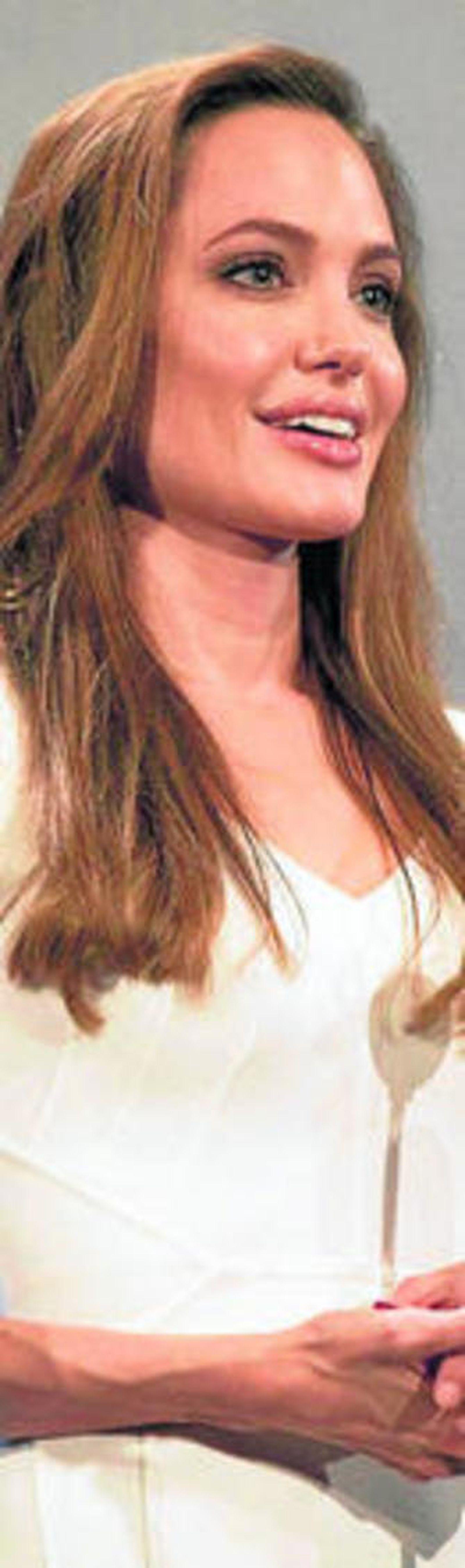 Angelina hace las paces con su padre, Jon Voight