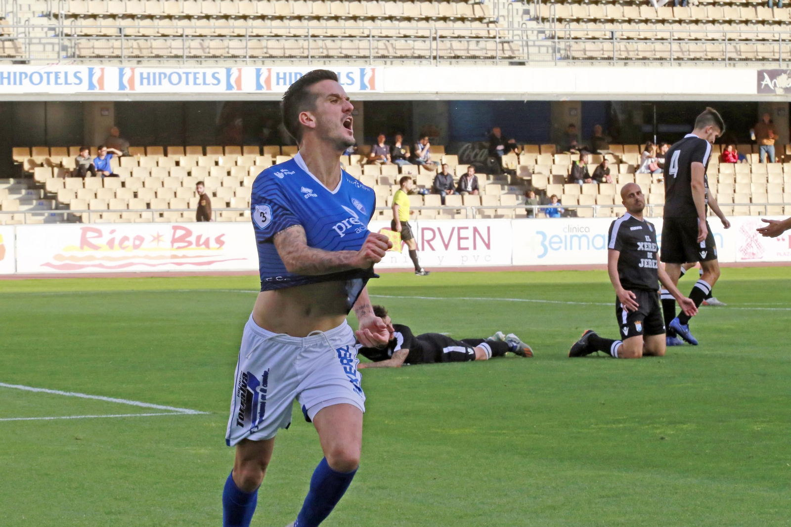 Derbi entre Xerez DFC y Xerez CD en Chapín