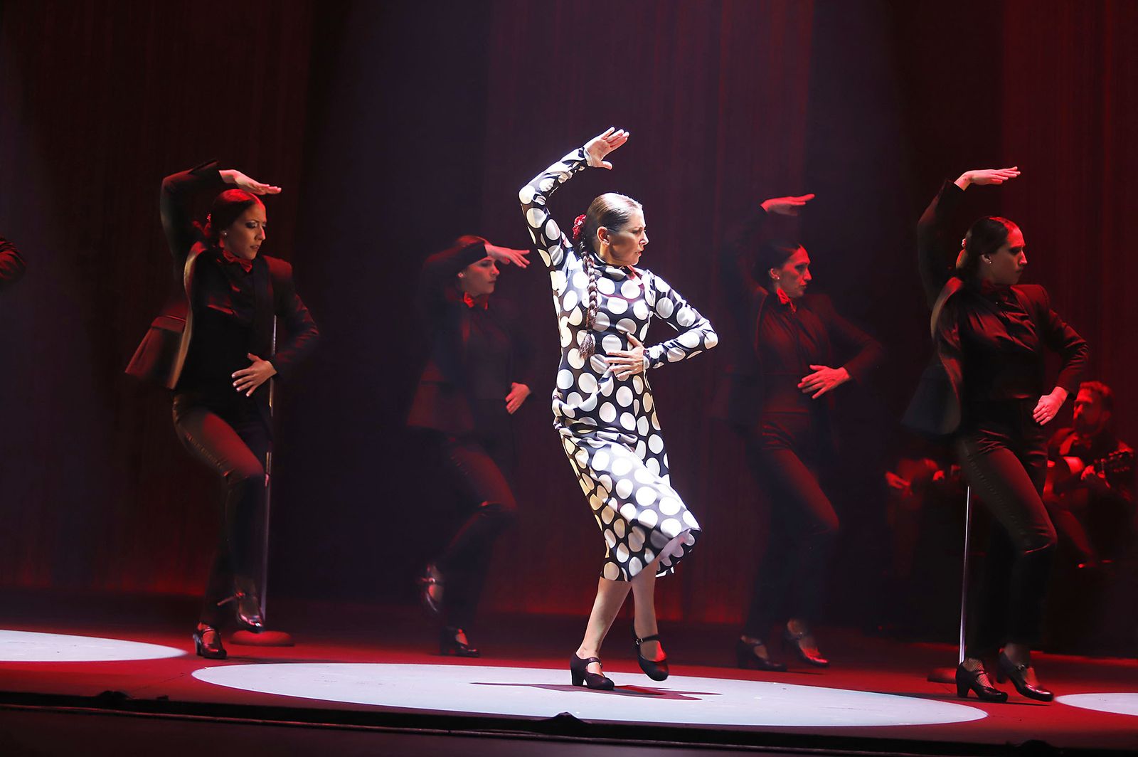 La actuación de Sara Baras en la Casa Colón de Huelva en imágenes