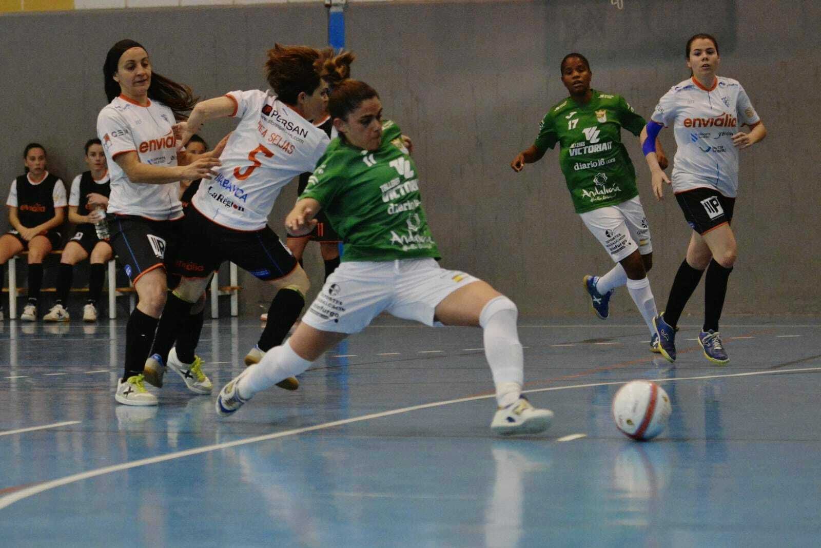 Lorena reapareció después de seis meses lesionada.