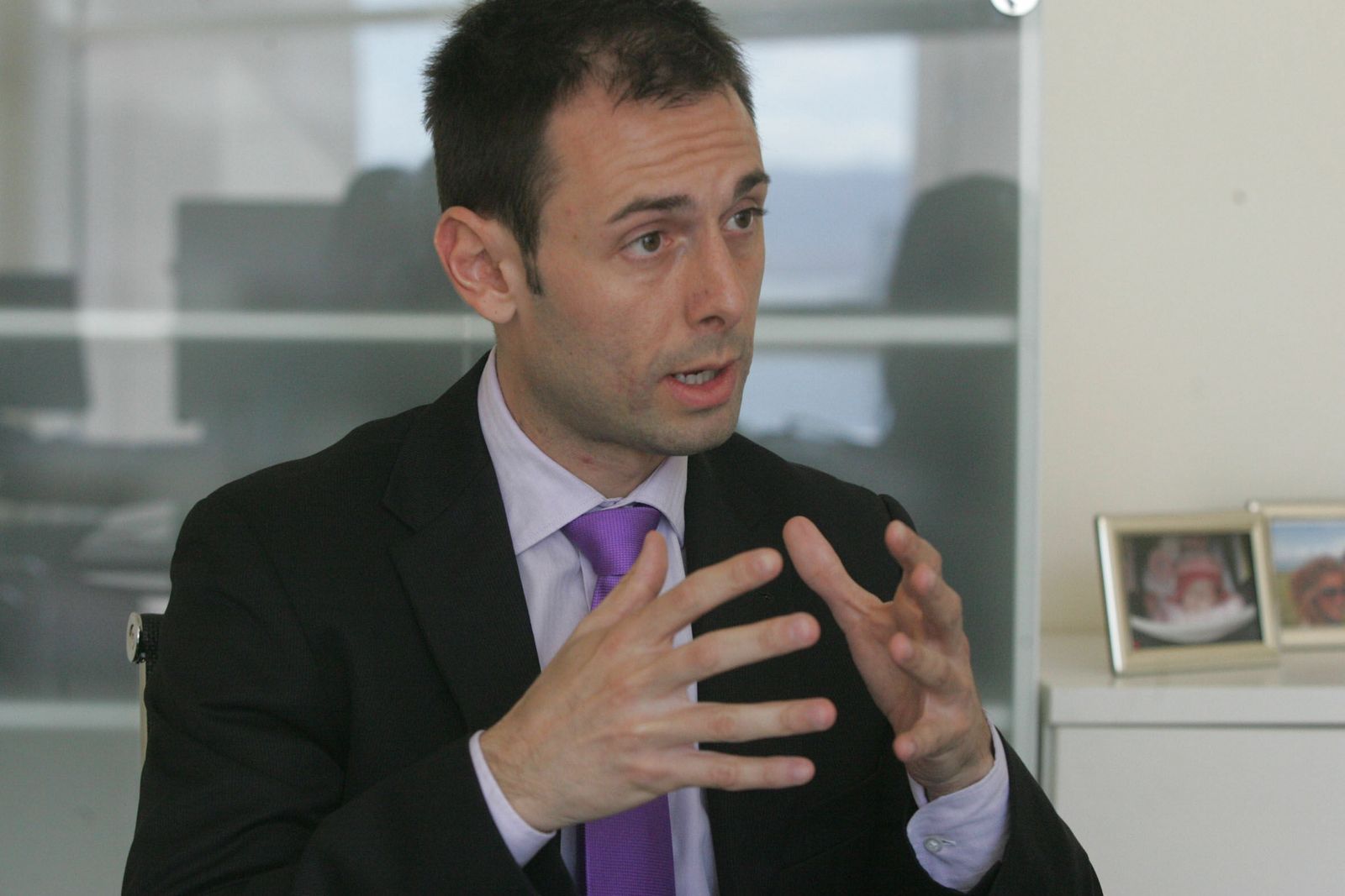 El ministro de Sanidad de Gibraltar, Neil Costa.