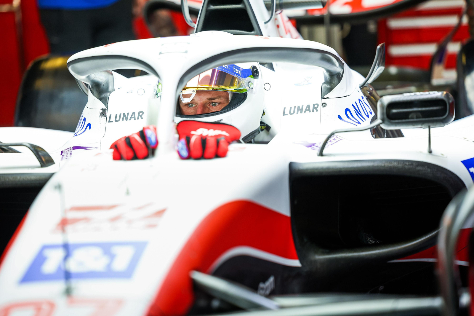 Las escuderías de  Fórmula uno se prueban tras el fin de temporada