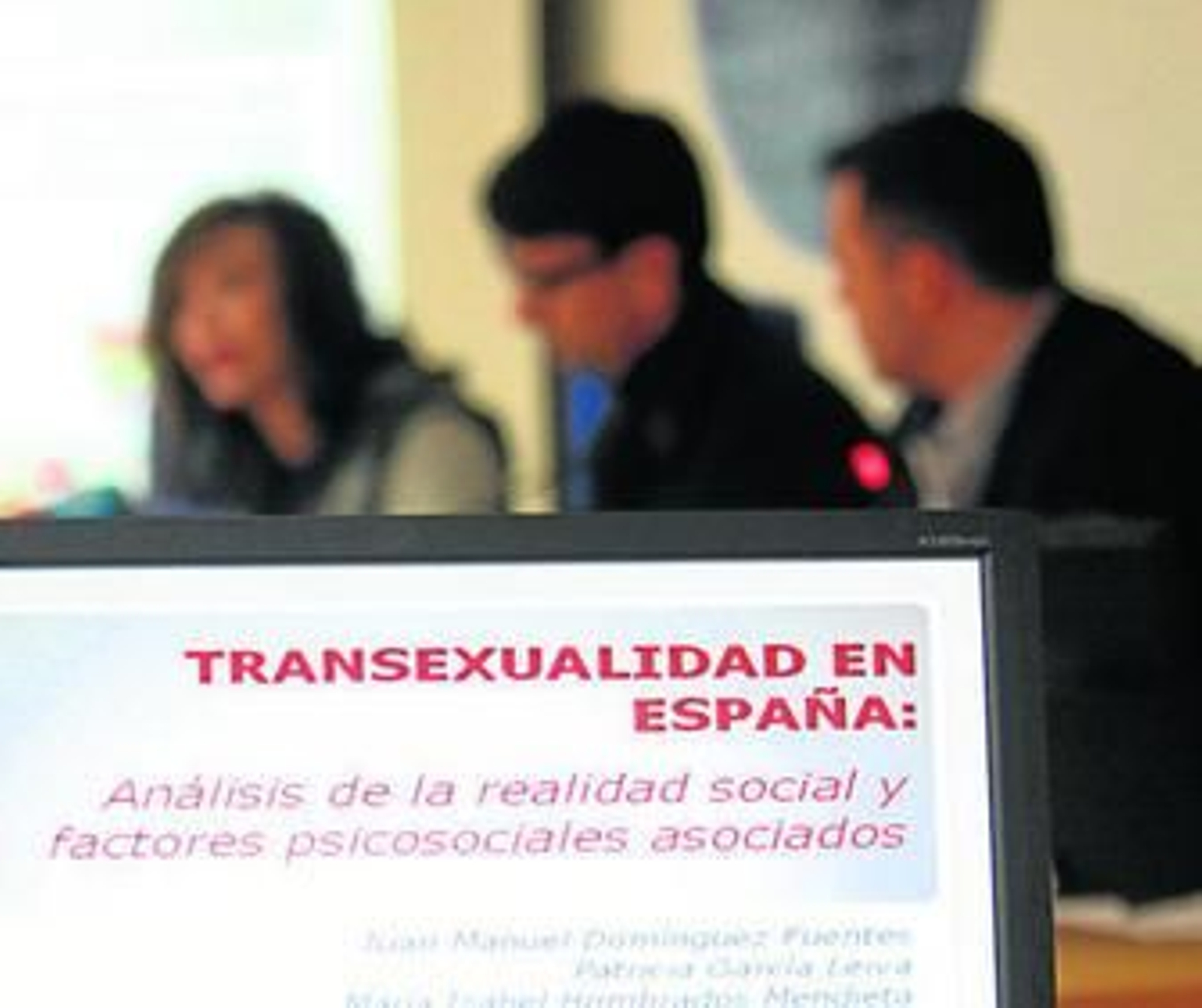 Presentación en 2011 de un estudio sobre transexualidad. Presentación en 2011 de un estudio sobre transexualidad.
