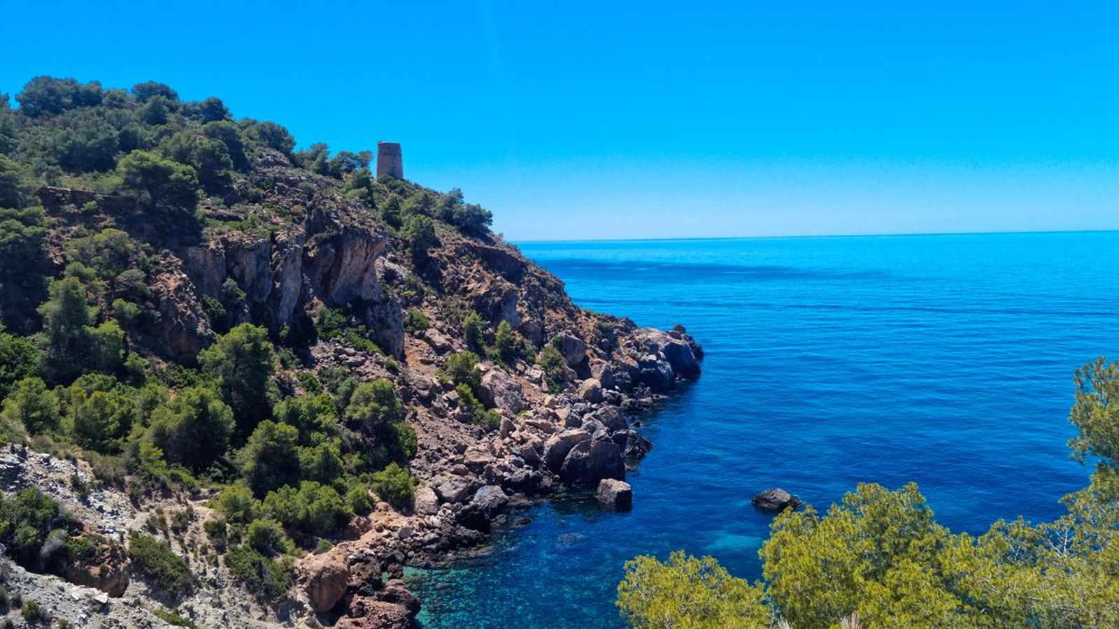 Caleta de Maro Caleta de Maro