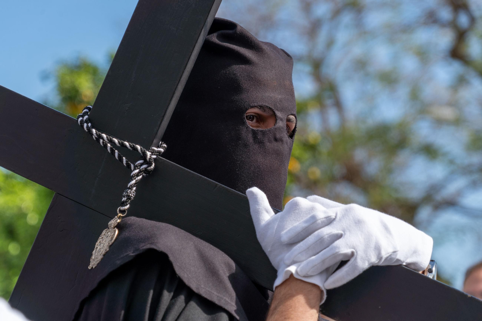 Domingo de Ramos: Imágenes de la procesión de La Sagrada Cena y Maria Santísima del Rosario