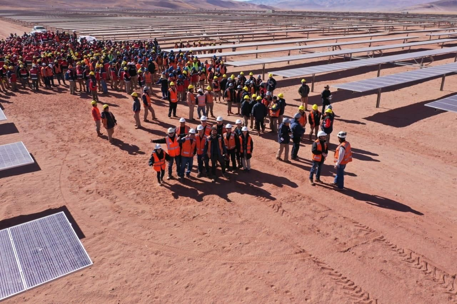 Cientos de trabajadores de TCI Gecomp en la planta argentina de Cauchari