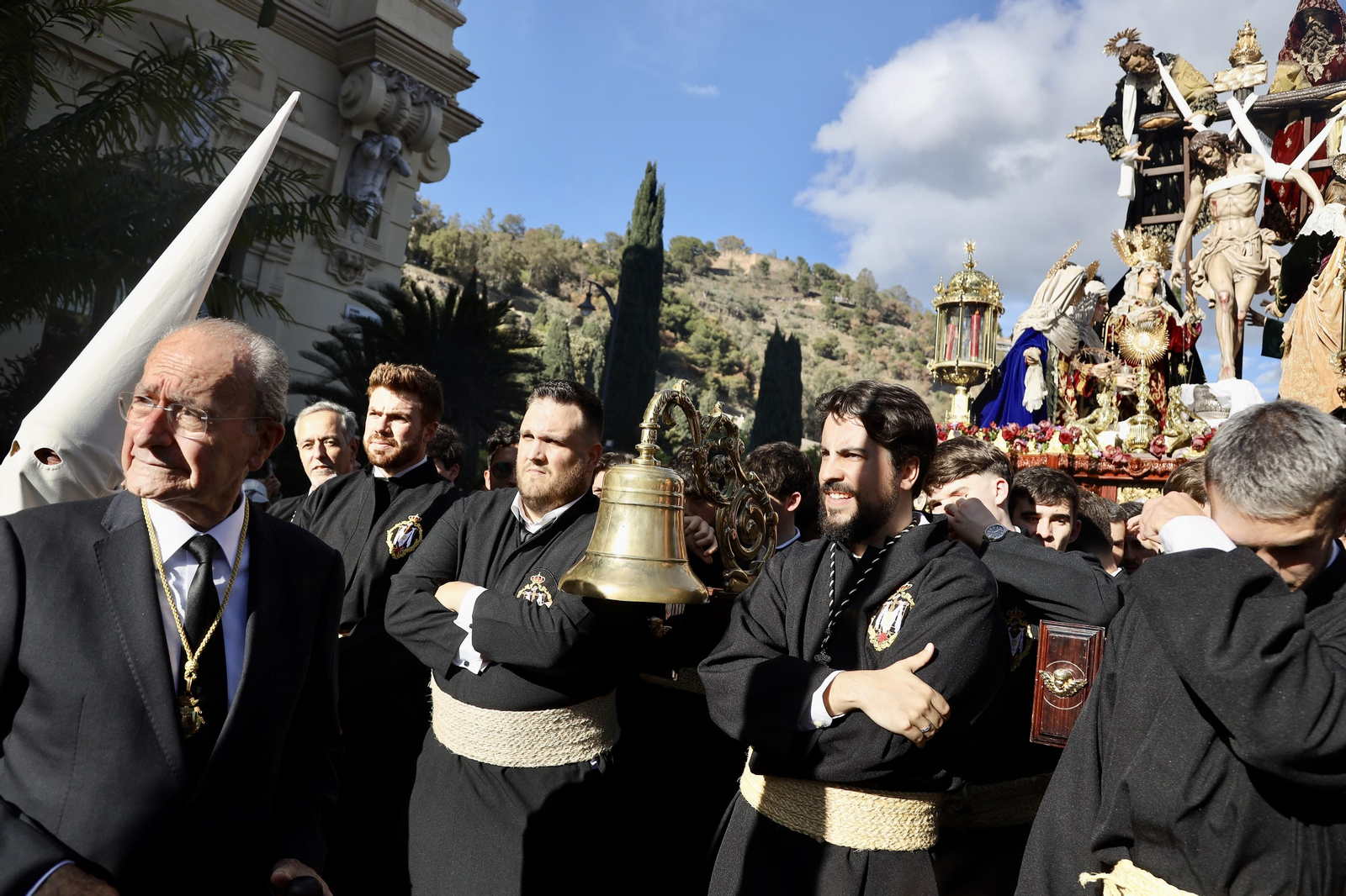 Las fotos de Descendimiento en su procesión del Viernes Santo en Málaga