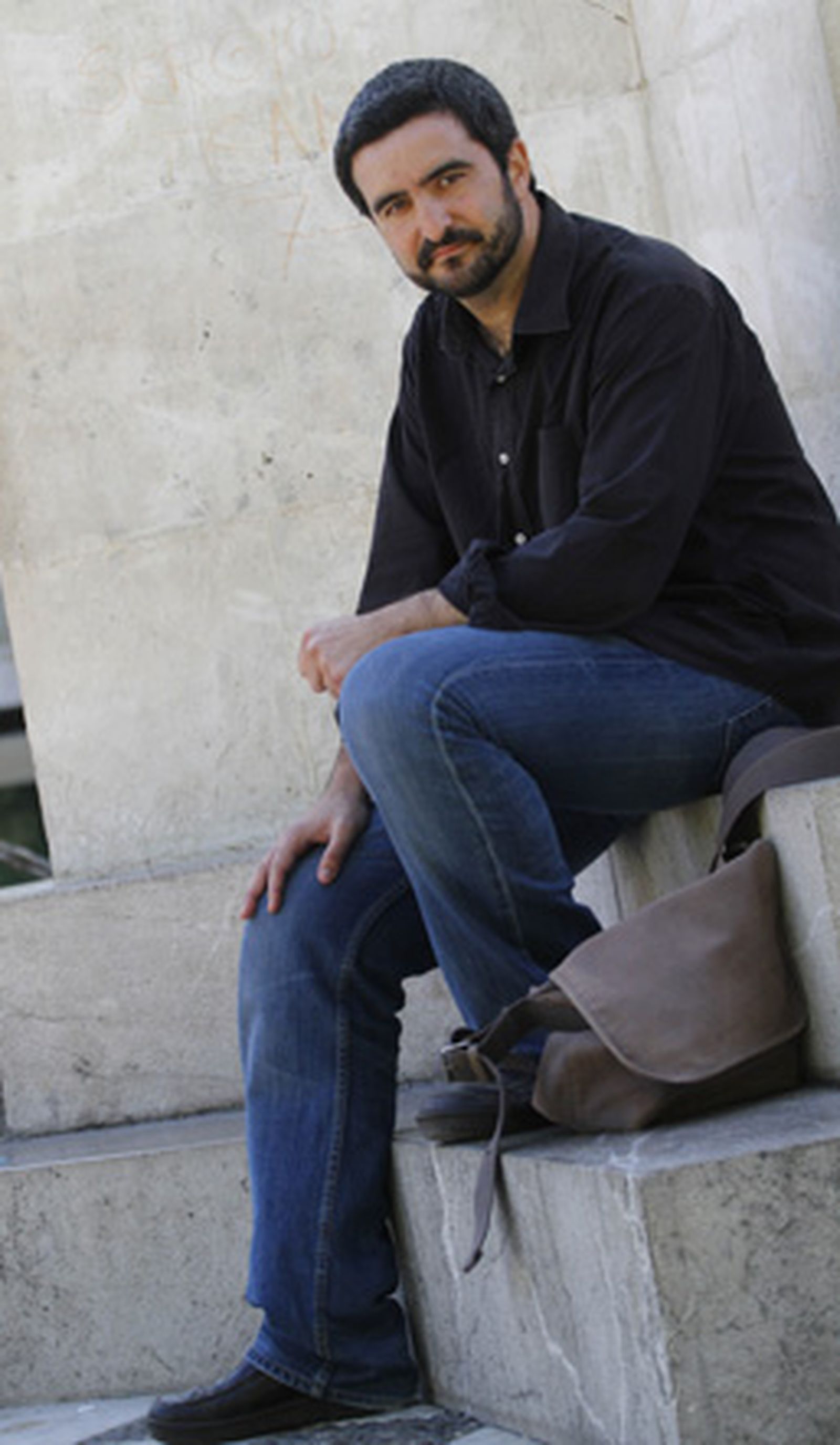 El sevillano Daniel Ruiz gana el premio Onuba de Novela