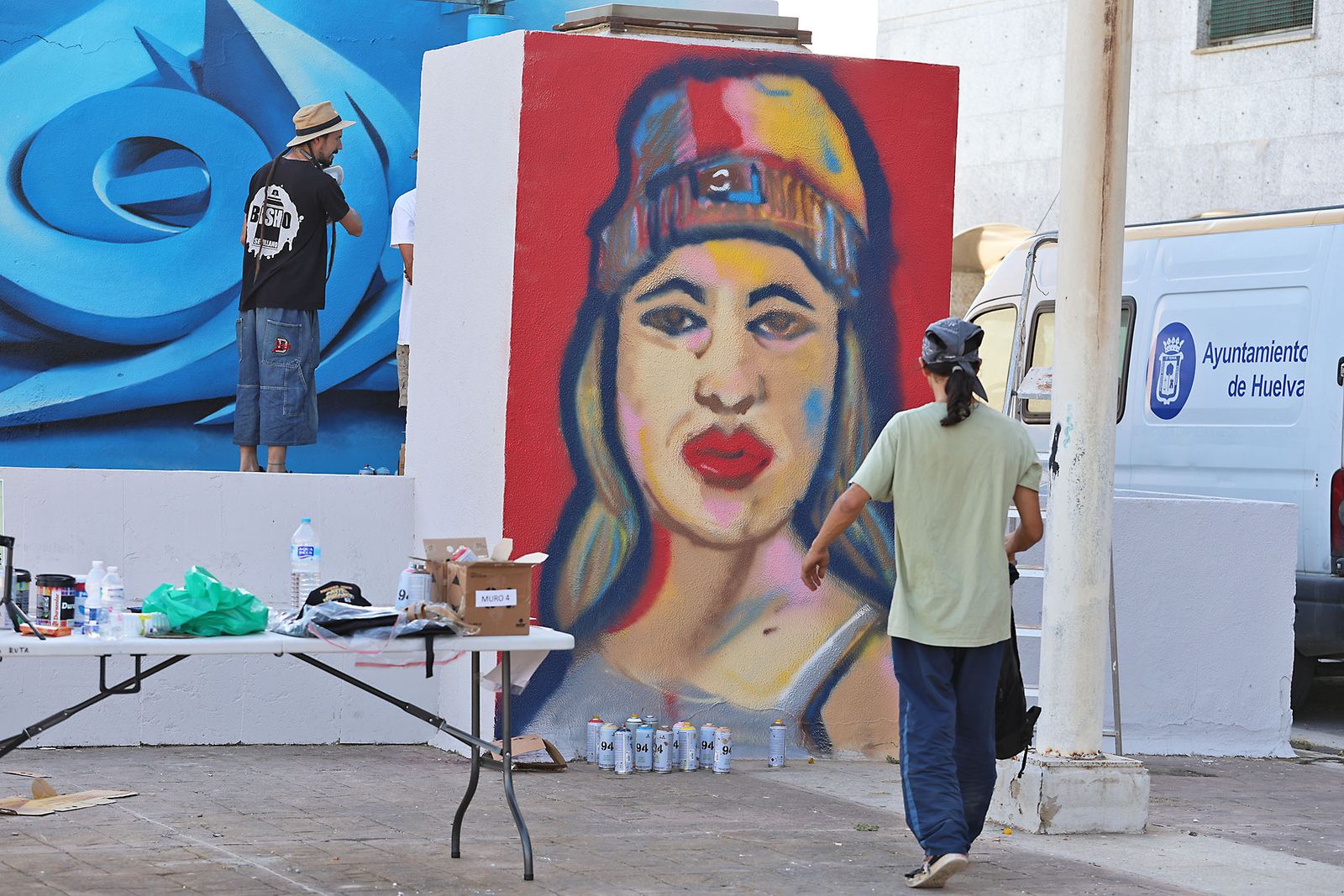 Imágenes de la muestra de arte urbano en la Plaza del Titan de Huelva