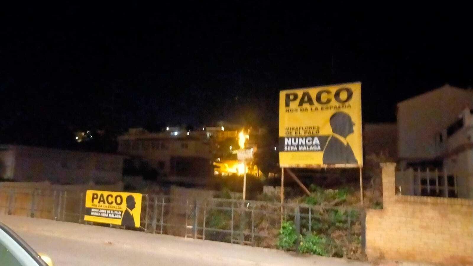 Carteles colocados en Miraflores de El Palo críticos con la gestión popular. Carteles colocados en Miraflores de El Palo críticos con la gestión popular.
