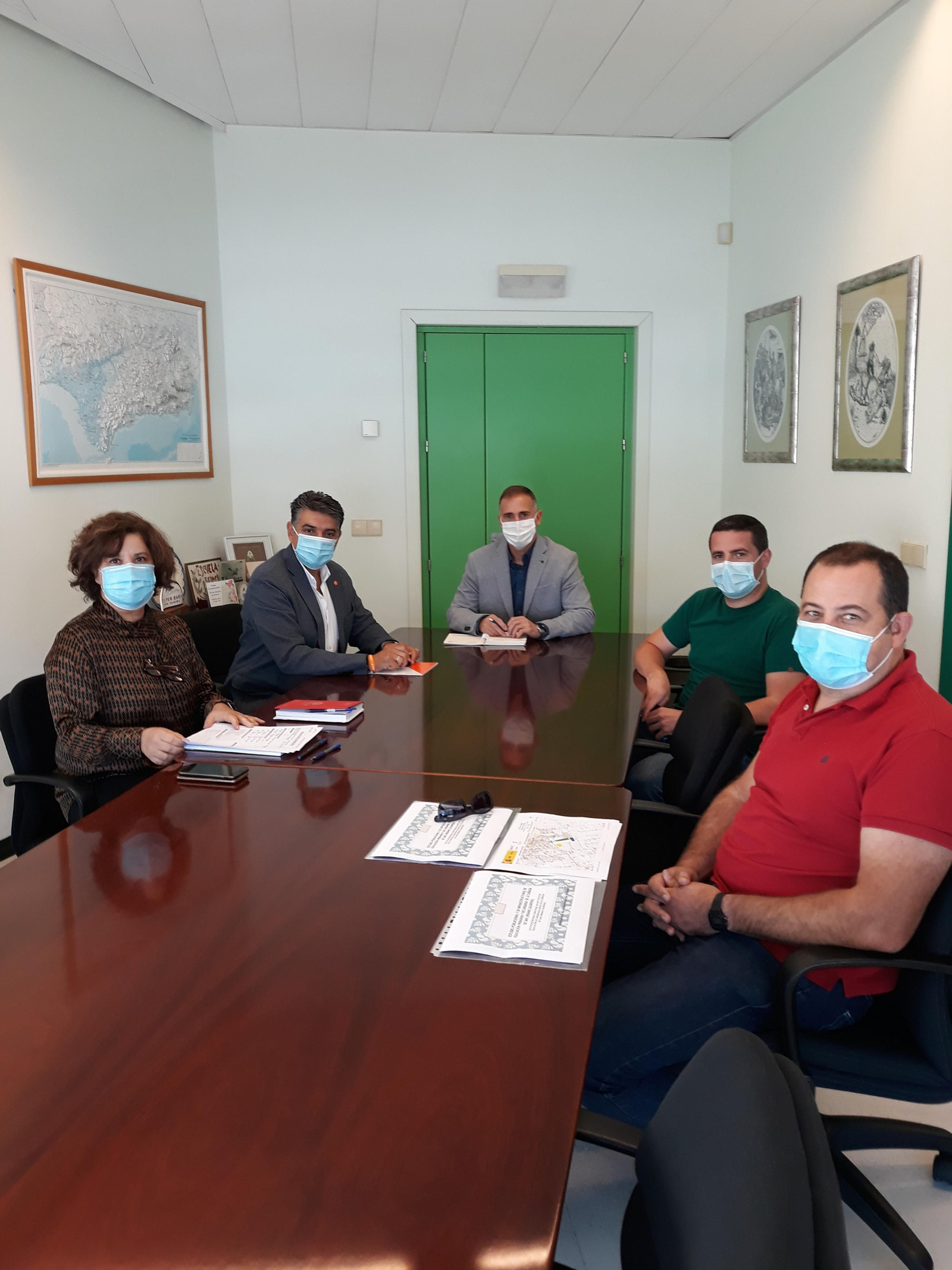 Reunión entre Educación, Ciudadanos y la plataforma creada por el IES de La Cañada