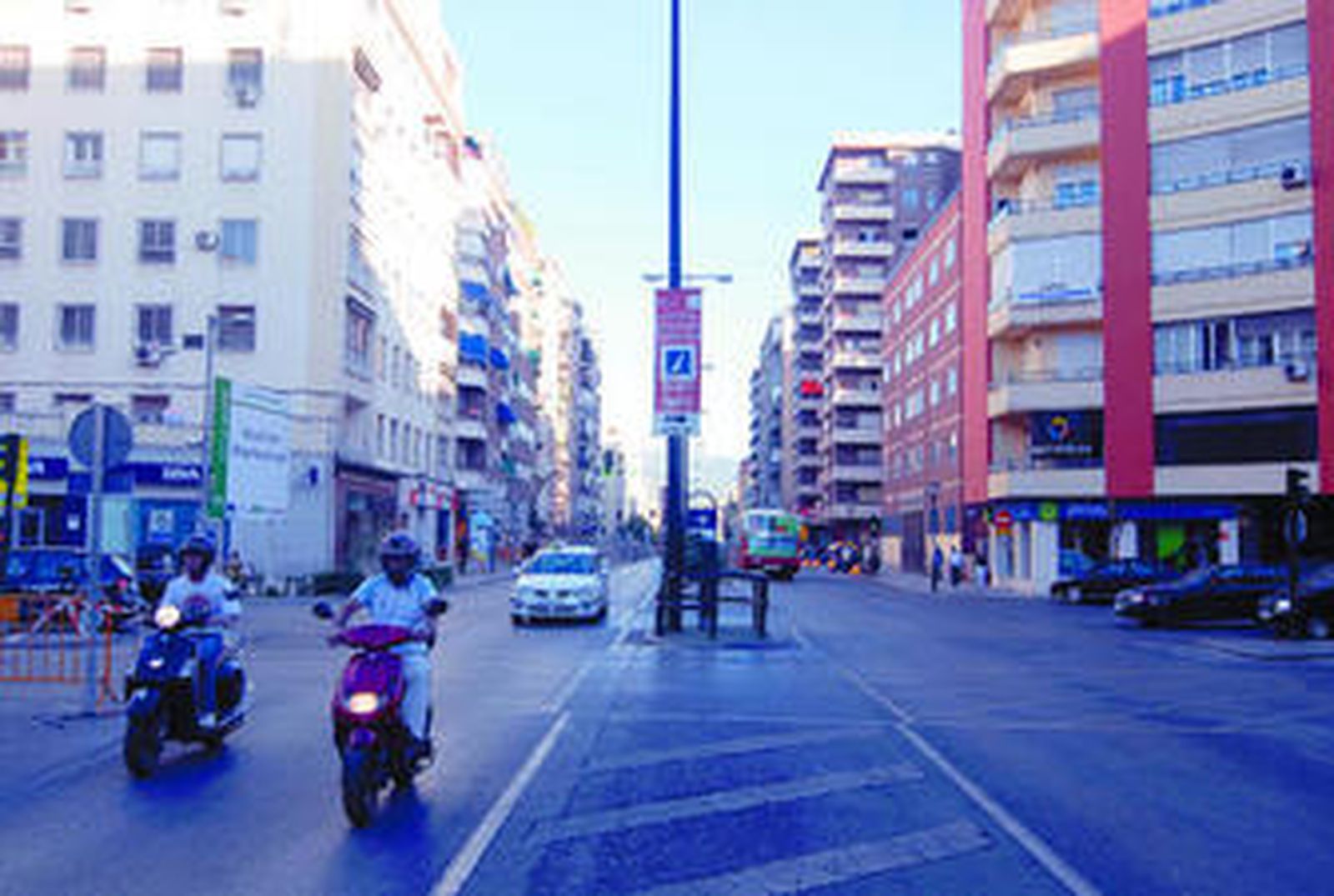 El Camino de Ronda contará con una mediana central y dos carriles para cada sentido.