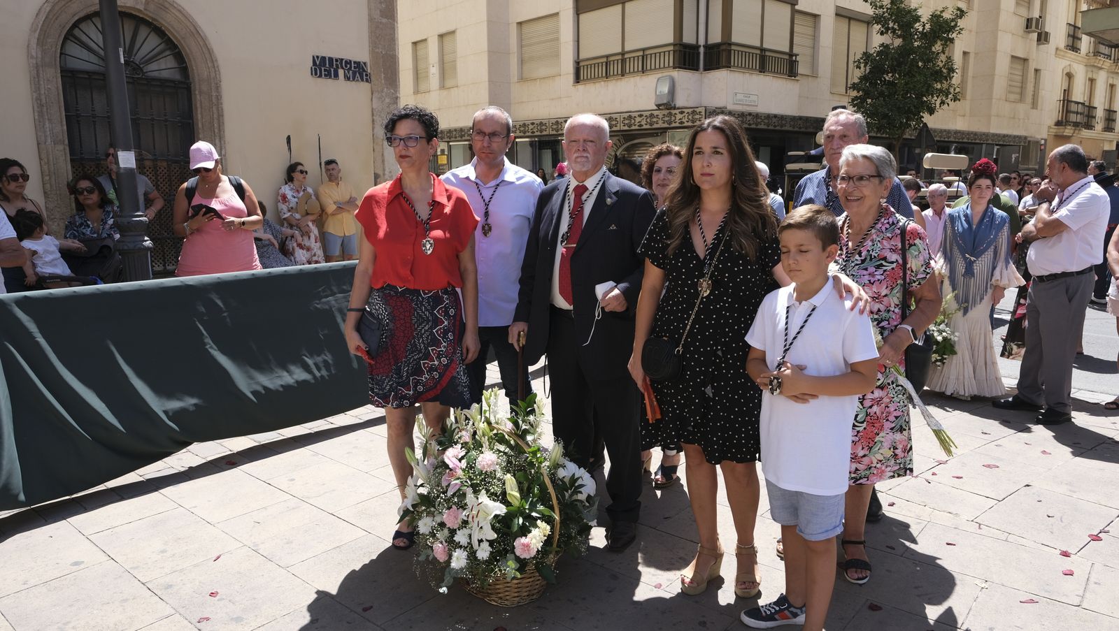 Imágenes de la ofrenda floral a la Virgen del Mar. Feria de Almería 2022