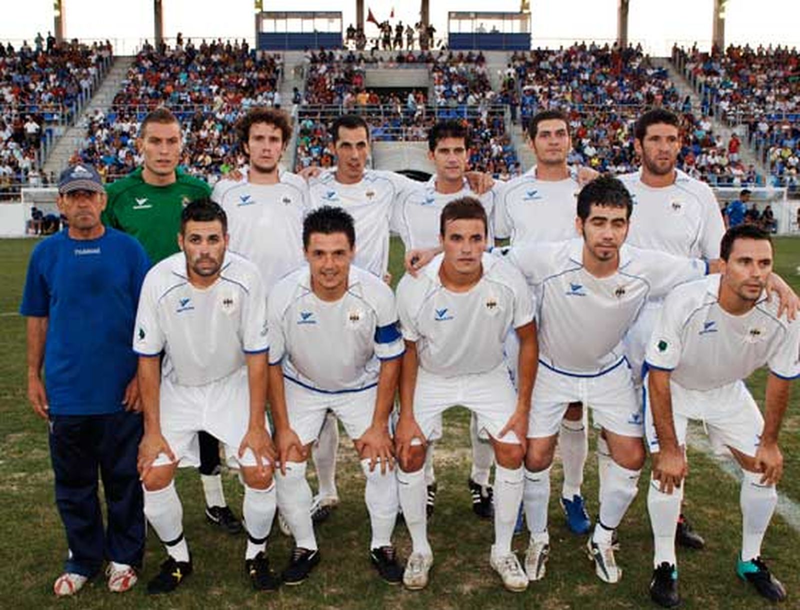 El conjunto arcense posando para los medios gráficos

Foto: Ramon Aguilar