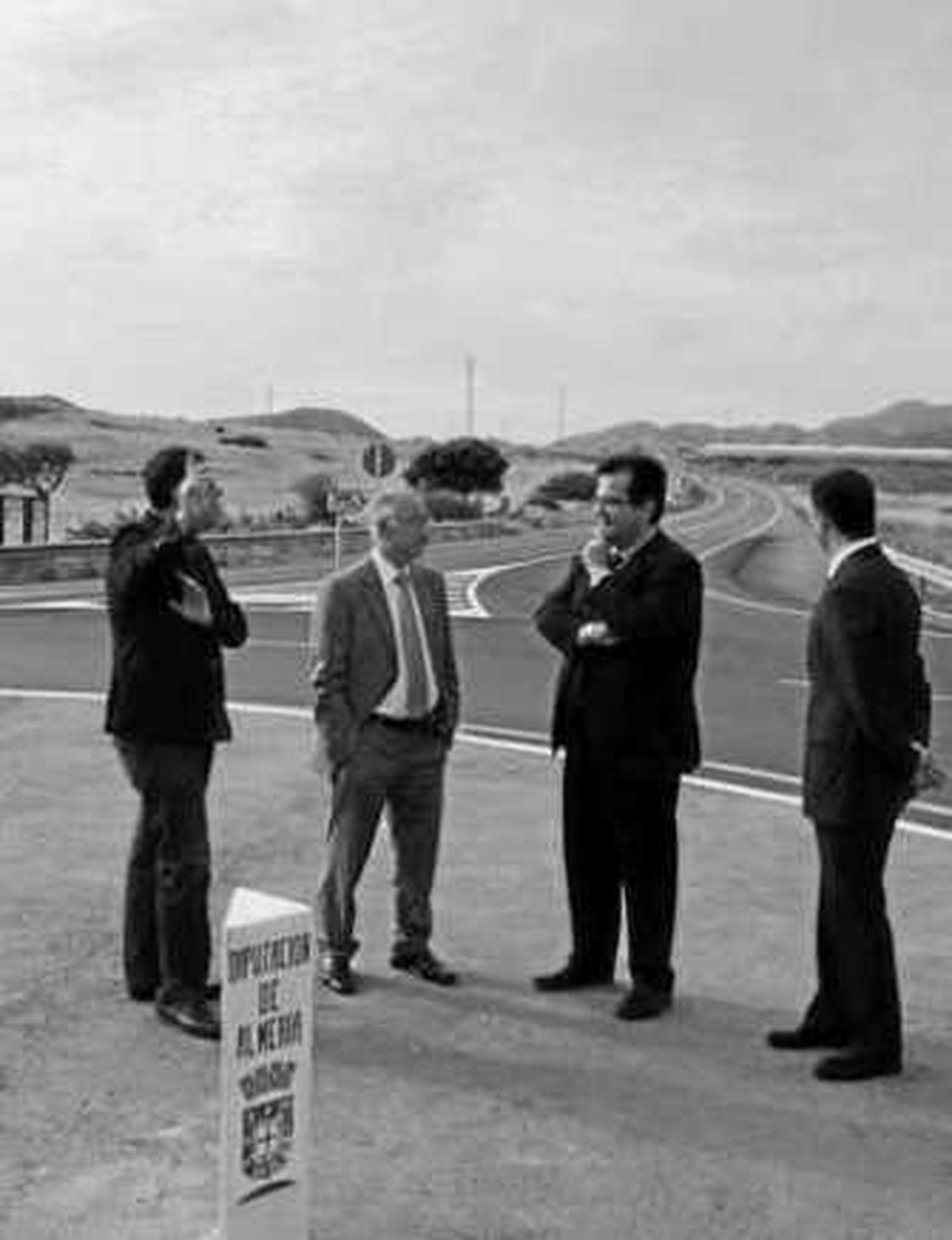 Visita a la nueva rotonda.