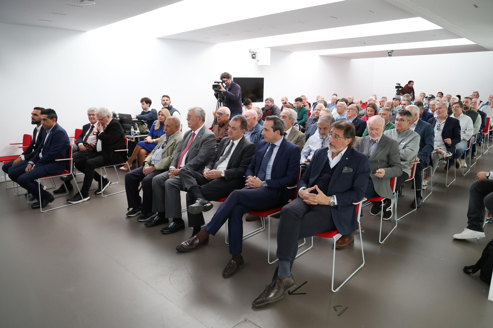 Las fotos de la gran reunión del 120 aniversario del fútbol en Málaga Las fotos de la gran reunión del 120 aniversario del fútbol en Málaga