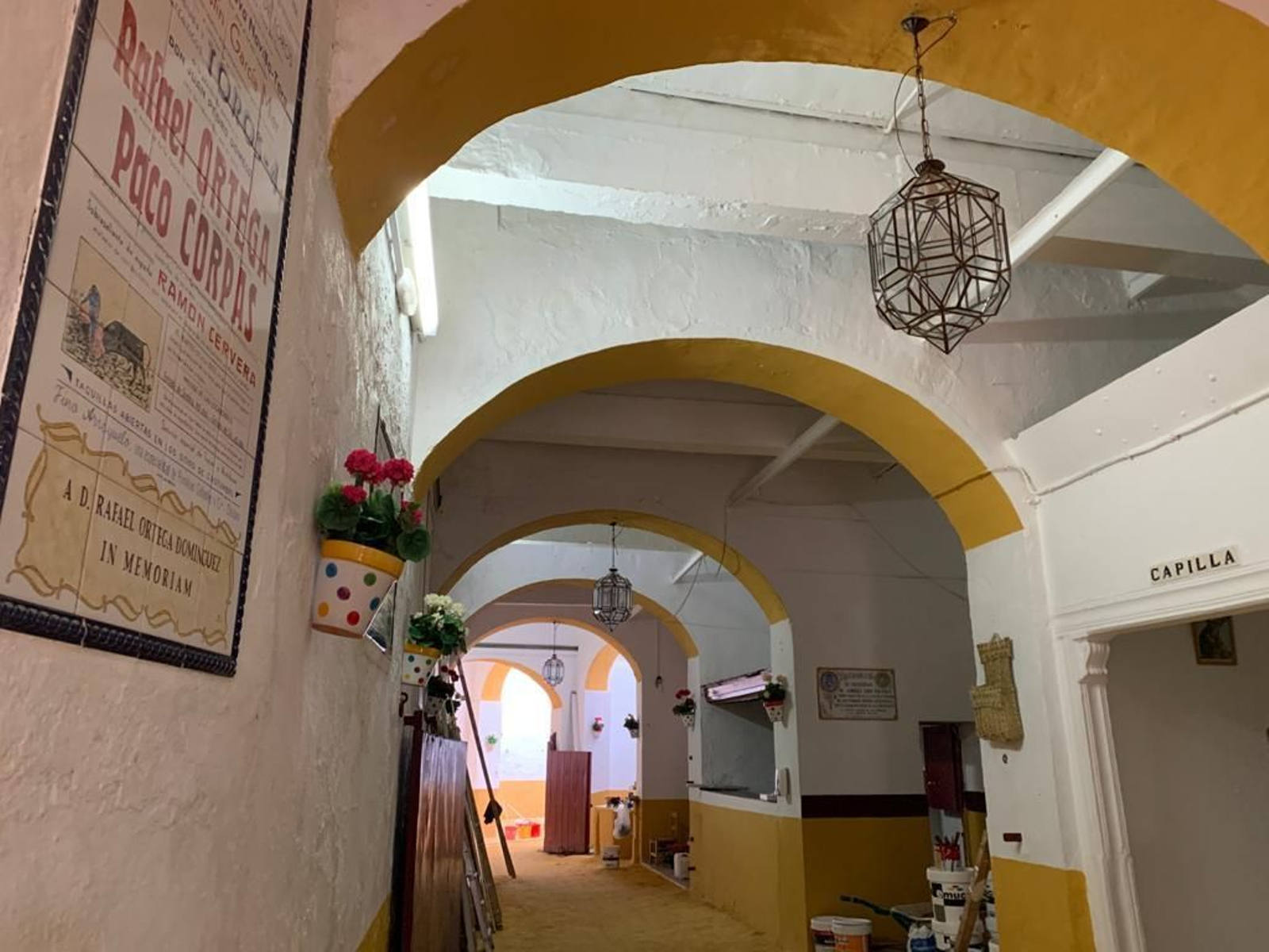 Una de las galerías interiores de la plaza de toros tras la reforma, en una imagen cedida por Publiestudio.