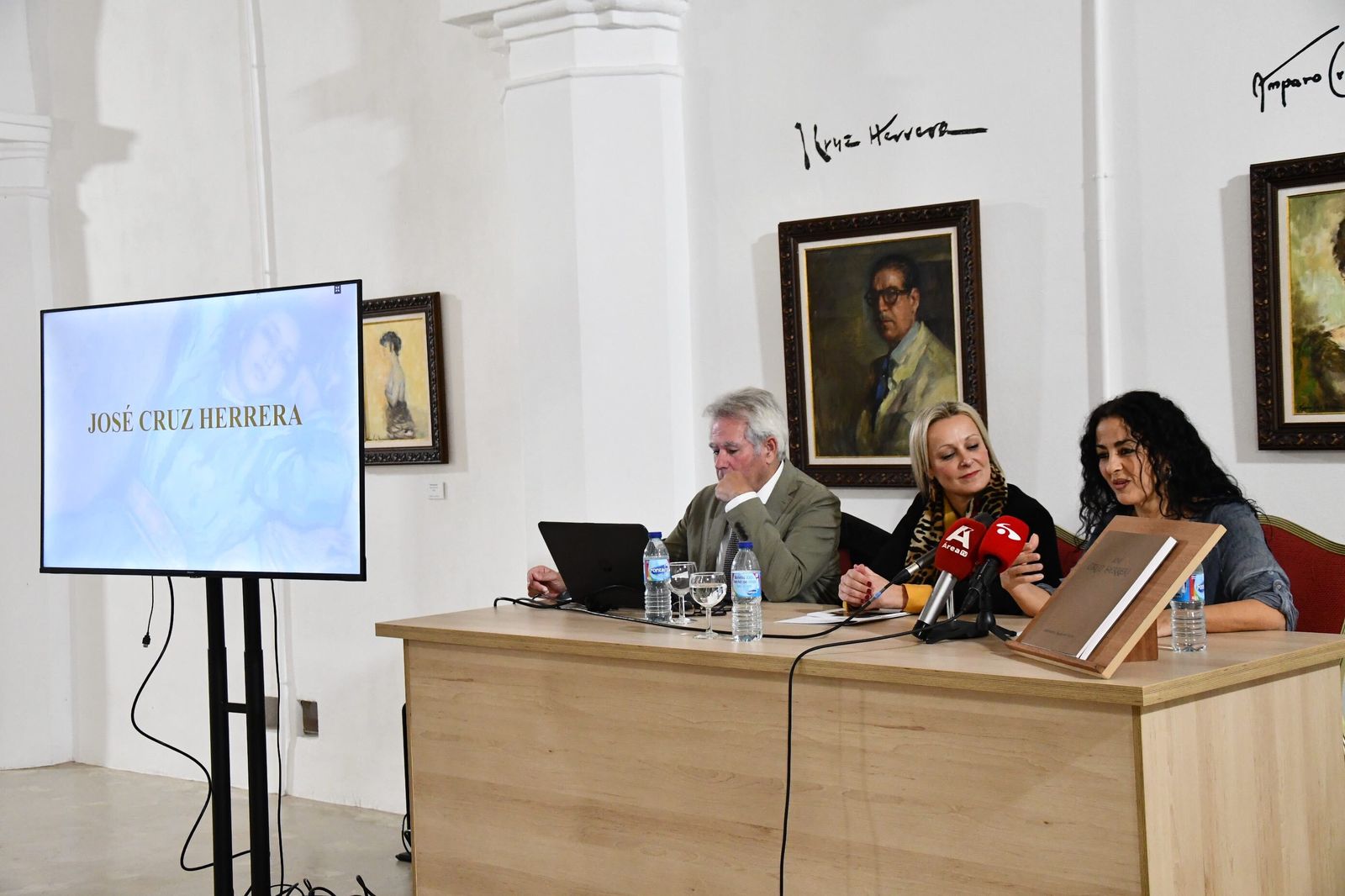 La presentación de la nueva biografía de José Cruz Herrera.