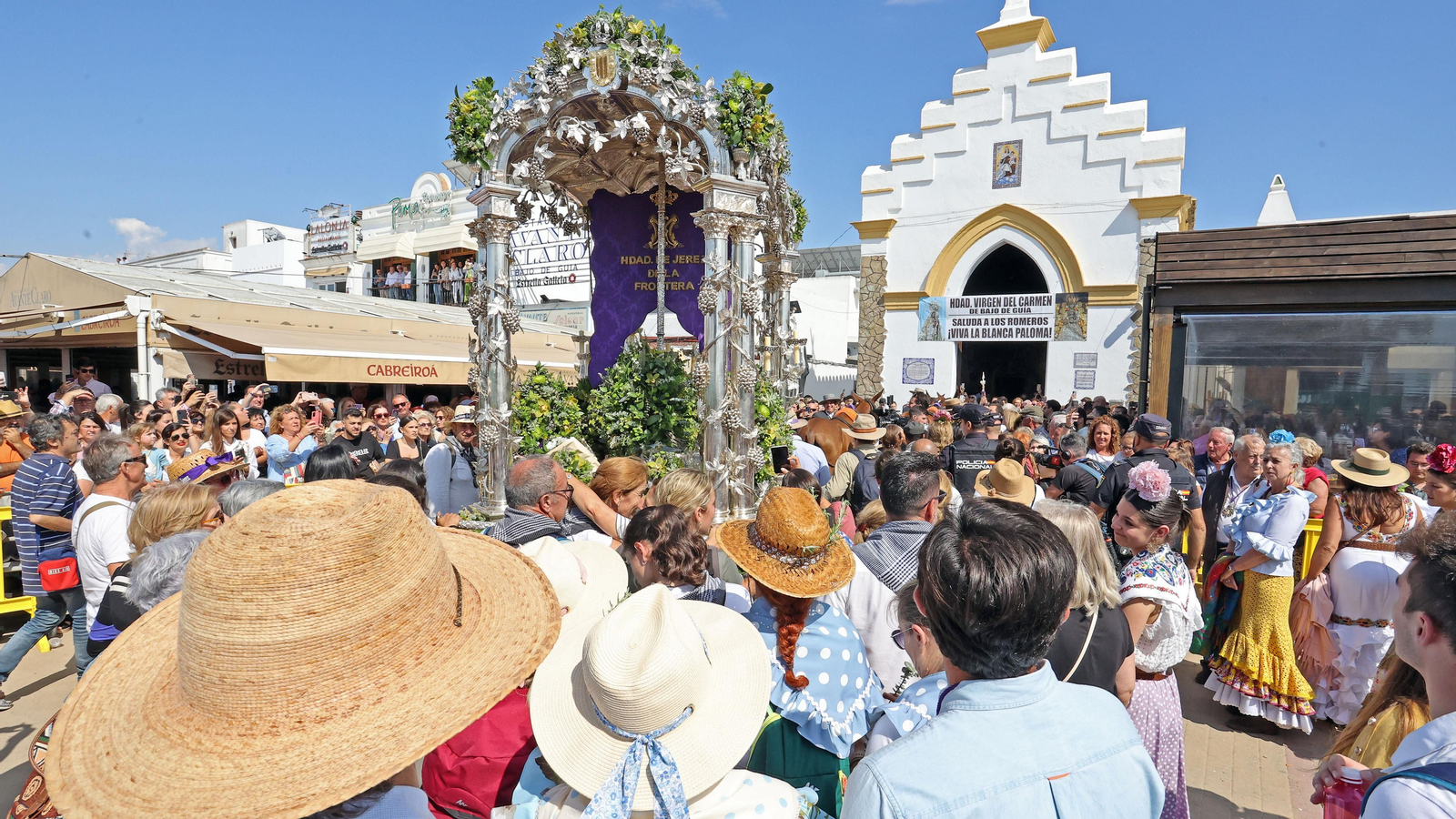 Embarque de la Hermandad de Jerez en Bajo de Guía Embarque de la Hermandad de Jerez en Bajo de Guía