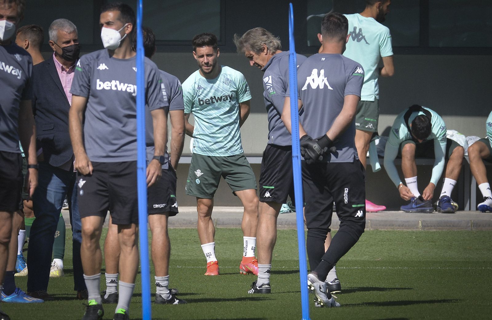 Álex Moreno, en un entrenamiento.