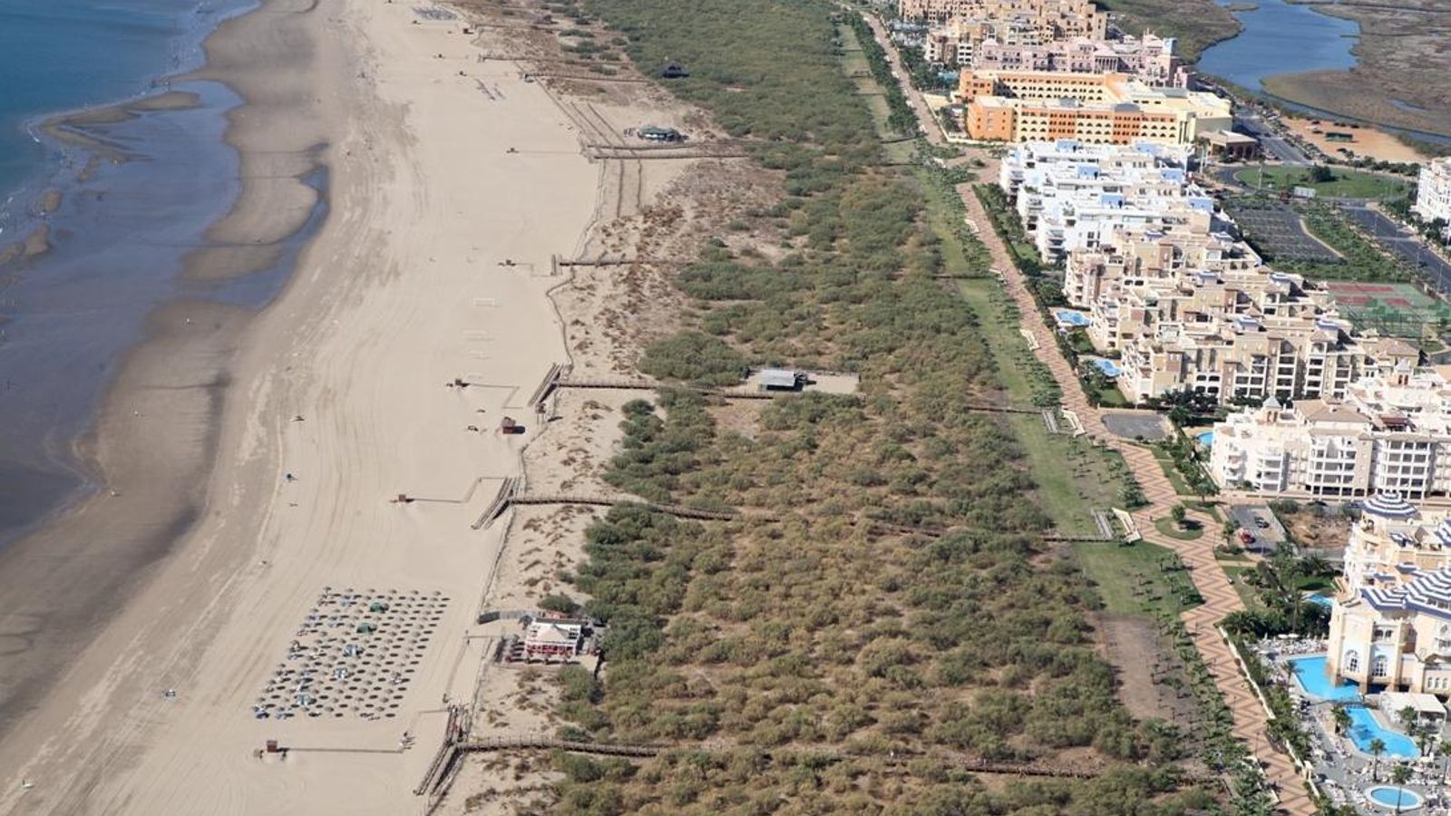 Vista aérea de la Playa de Isla Canela