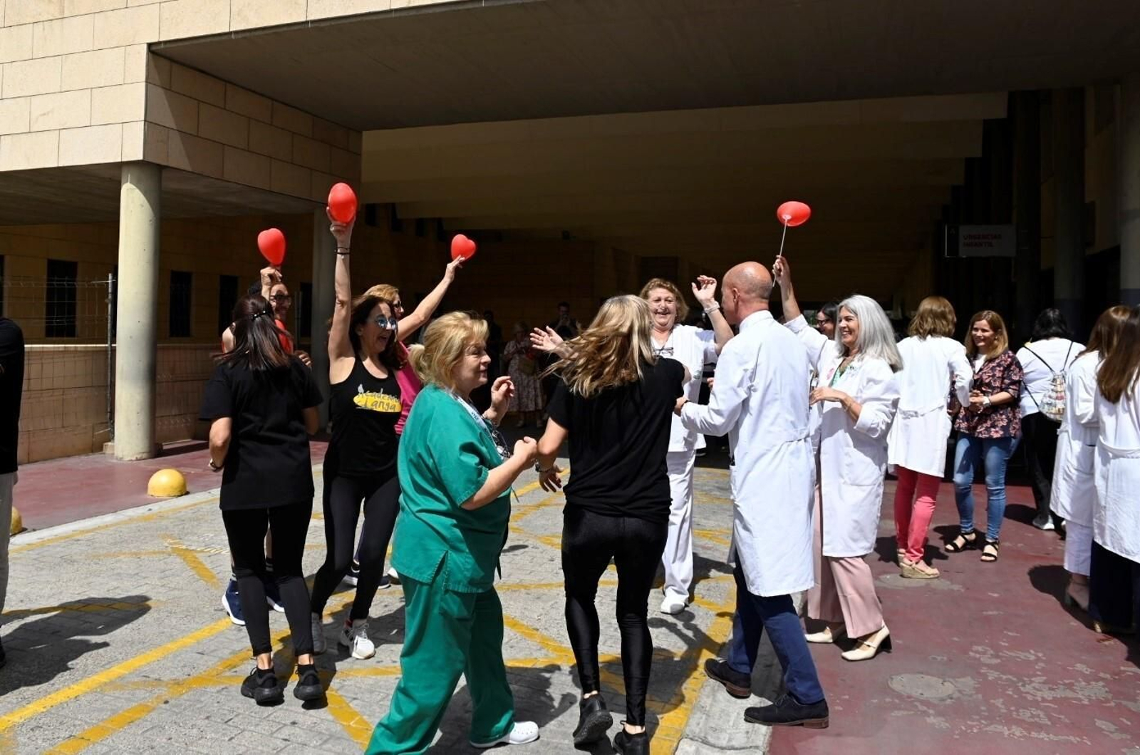 El Hospital Reina Sofía de Córdoba homenajea a los niños hospitalizados, en imágenes