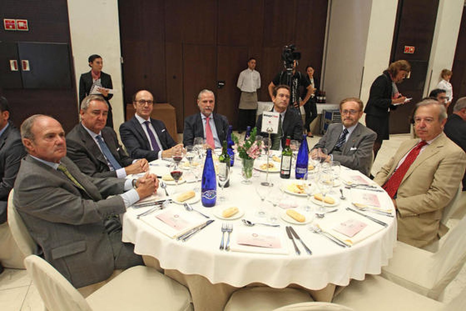 Manuel Román, Carlos Núñez, Luis María González, Leonardo Rodríguez de la Borbolla, Felipe Medina, José Carlos Ruiz-Berdejo y Alfonso Barón.