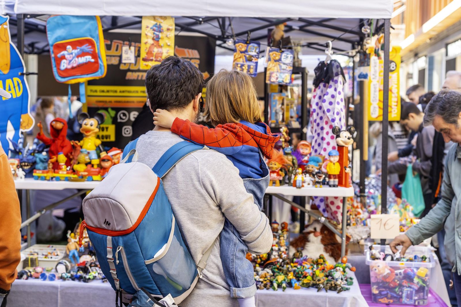 Toy Street Market en Torre Sevilla