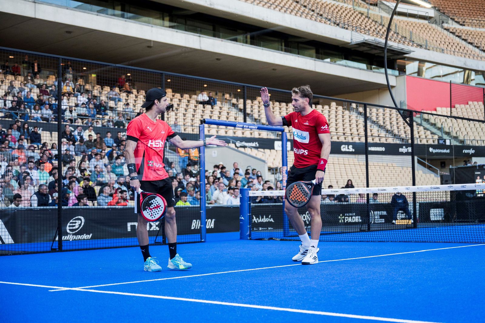 Las mejores fotos de la tercera jornada de pádel en el Estadio de la Cartuja