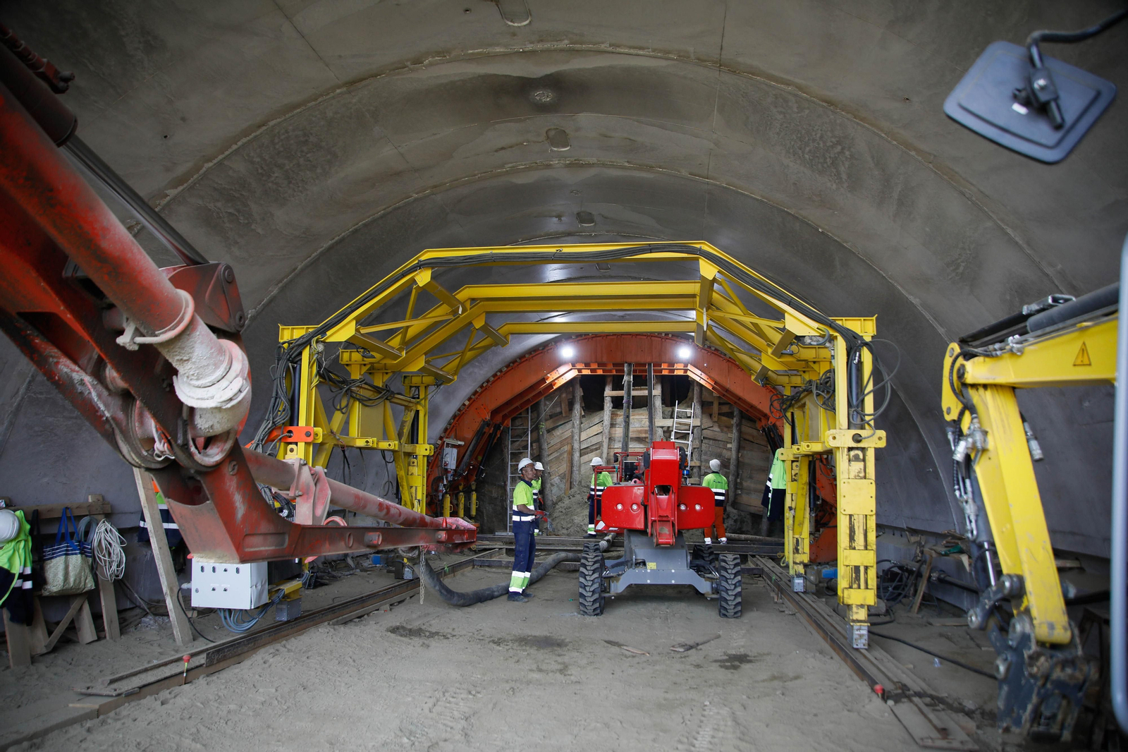 Así están las obras del túnel de Viator en la línea de alta velocidad de Adif, en imágenes
