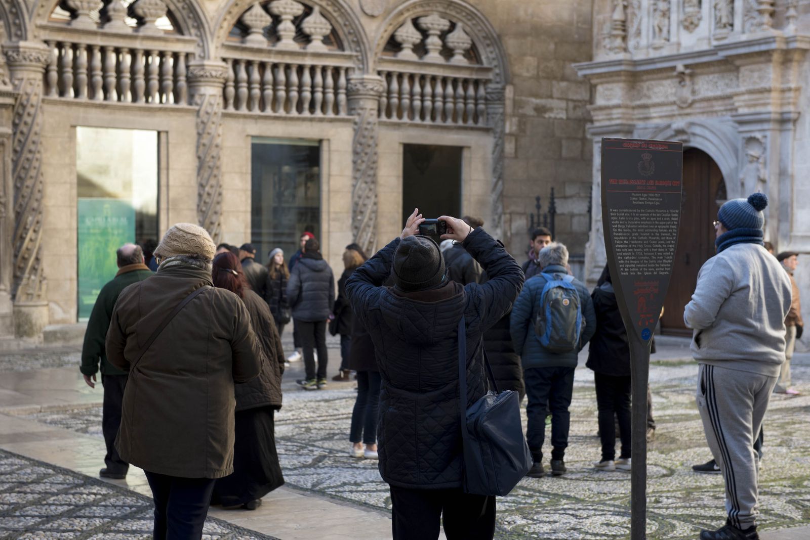 La llegada de viajeros y el buen tiempo también está propiciando una buena campaña para la restauración.