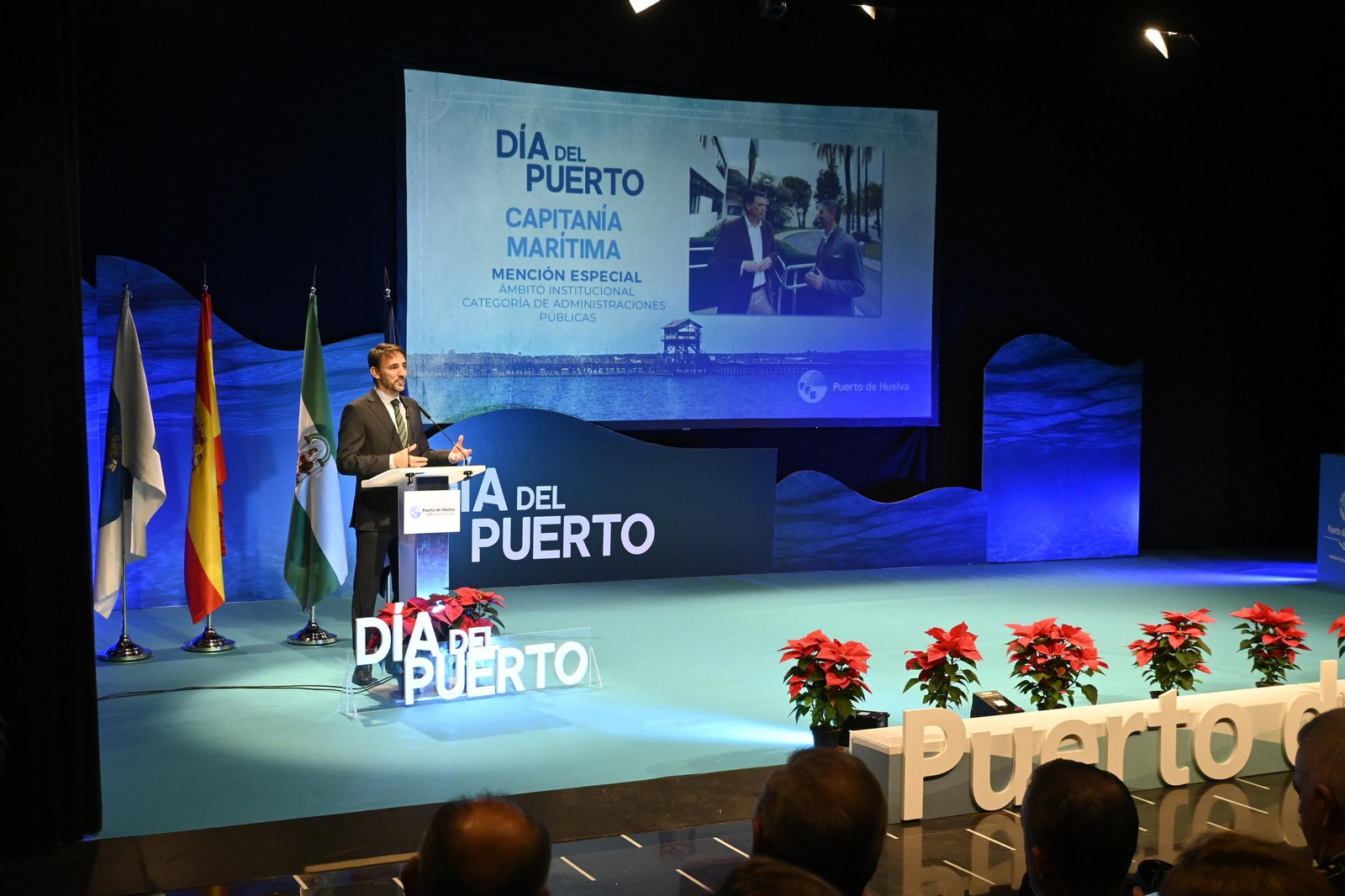Imágenes del acto de celebración del Día del Puerto, en Huelva