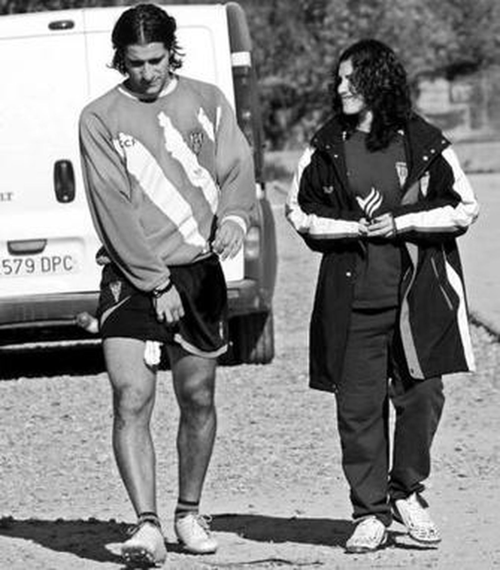 Gastón Casas abandona la sesión con Sonia Torres, fisio del Córdoba.