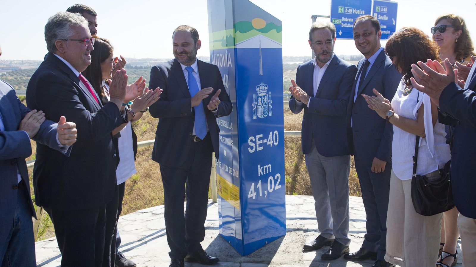 2018 julio.  El ministro Ábalos  en la puesta en servicio del tercer y cuarto tramo de A-8058 Coria del Río - A-8054 Almensilla y de A-8054 Almensilla - A-49 Espartinas..